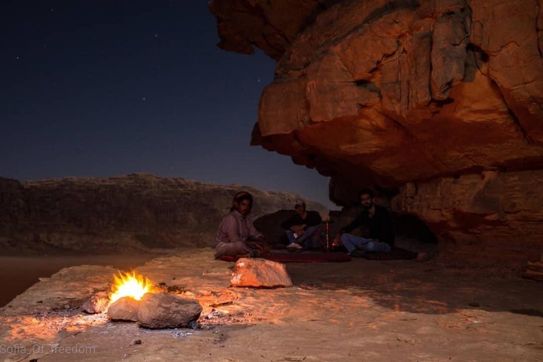 ホテルBedouin Memories Camp ワディ ・ラム エクステリア 写真