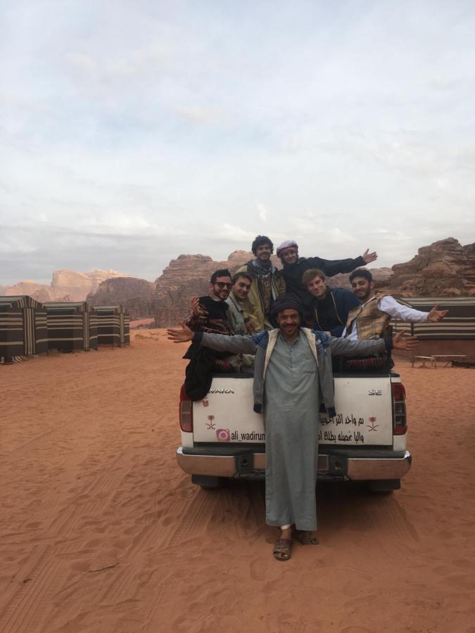 ホテルBedouin Memories Camp ワディ ・ラム エクステリア 写真